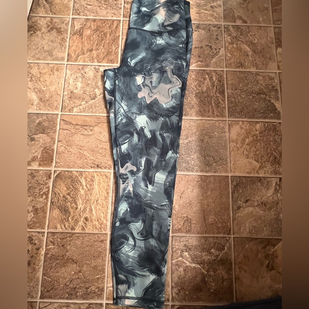 Fabletics powerhold leggings 7/8 NWT